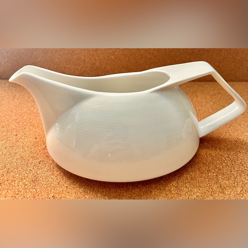 Gravy boat - Modern